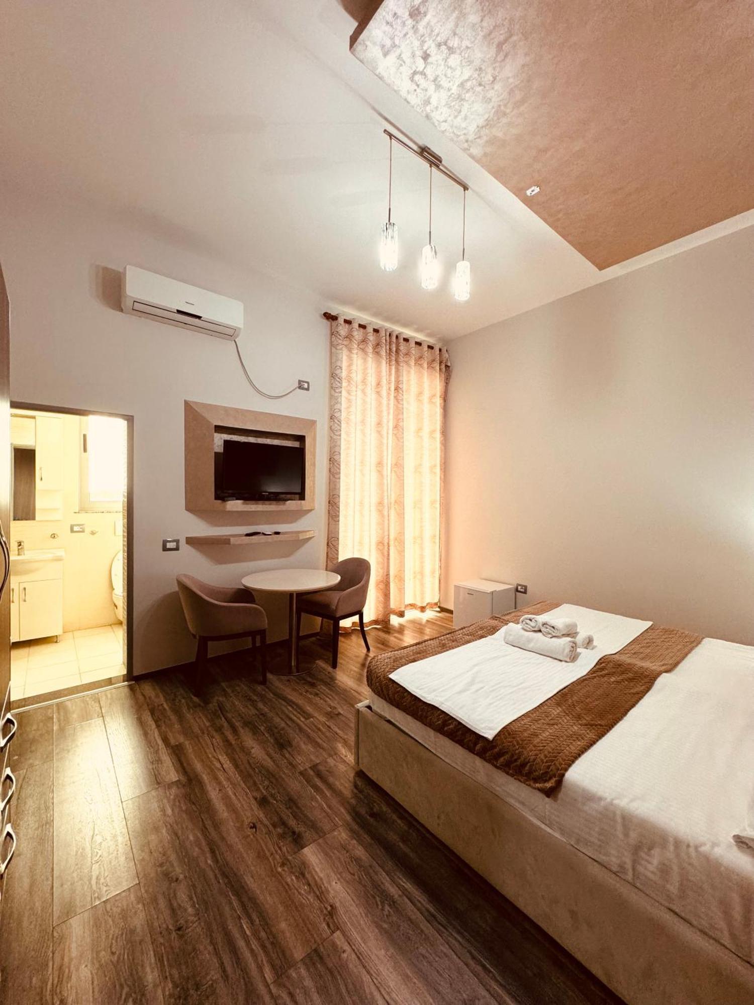 Prince Of Lake Hotel Shkodër Eksteriør bilde