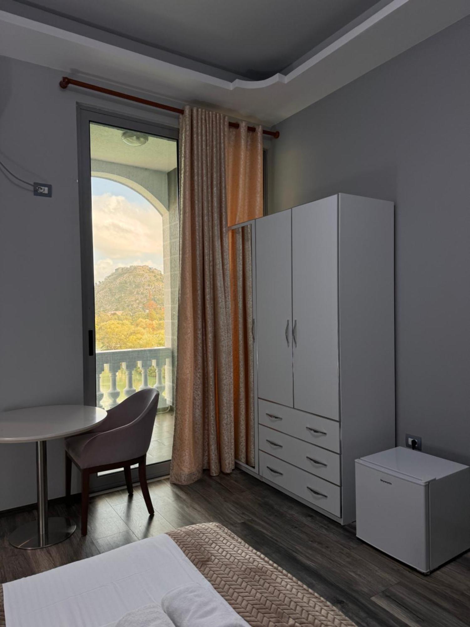 Prince Of Lake Hotel Shkodër Eksteriør bilde
